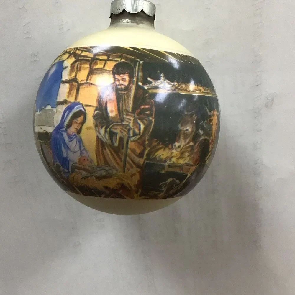 Vintage 1970s Christmas past collection manger scene by Corning